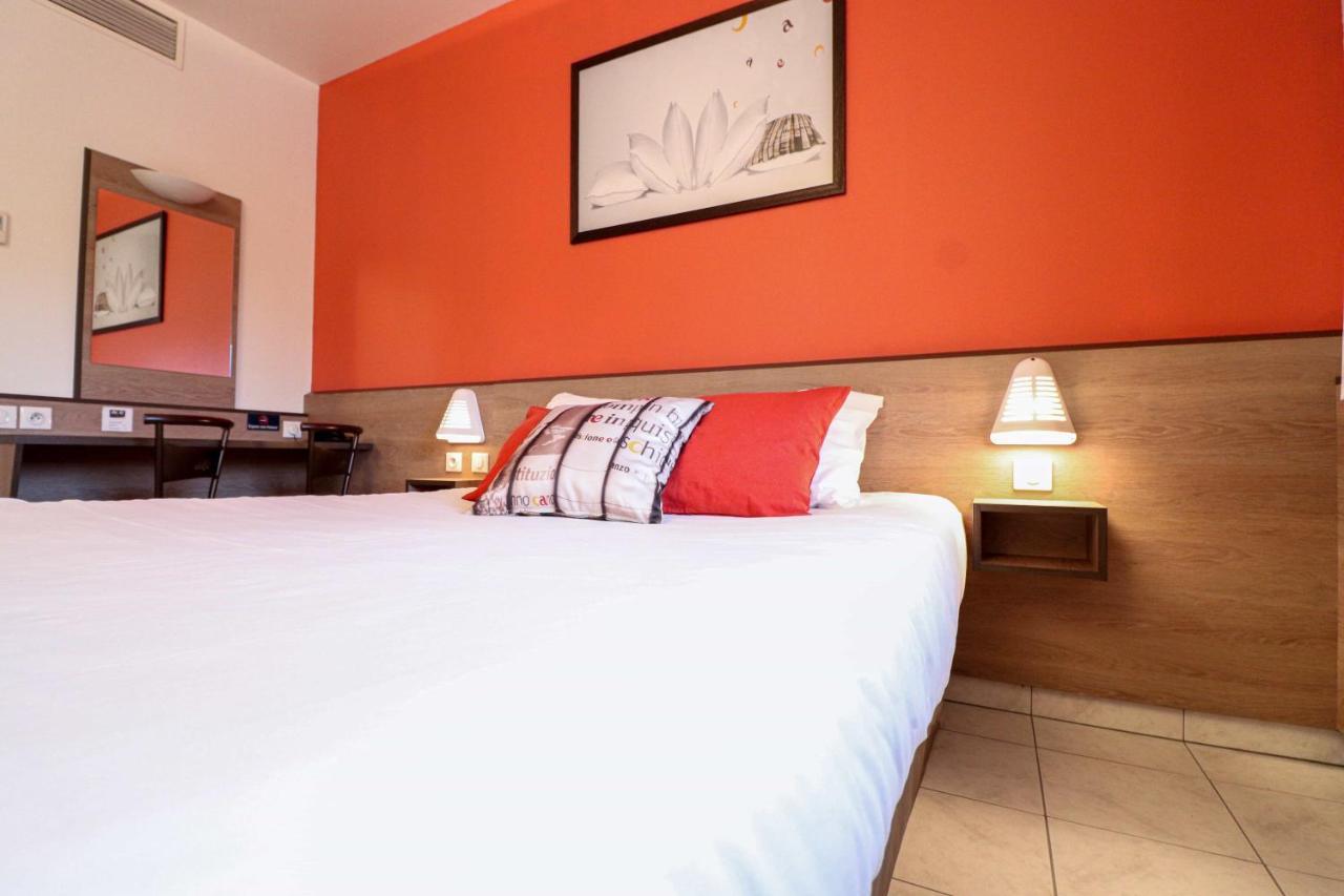 ACE Hôtel Travel Athée sur Cher Esterno foto