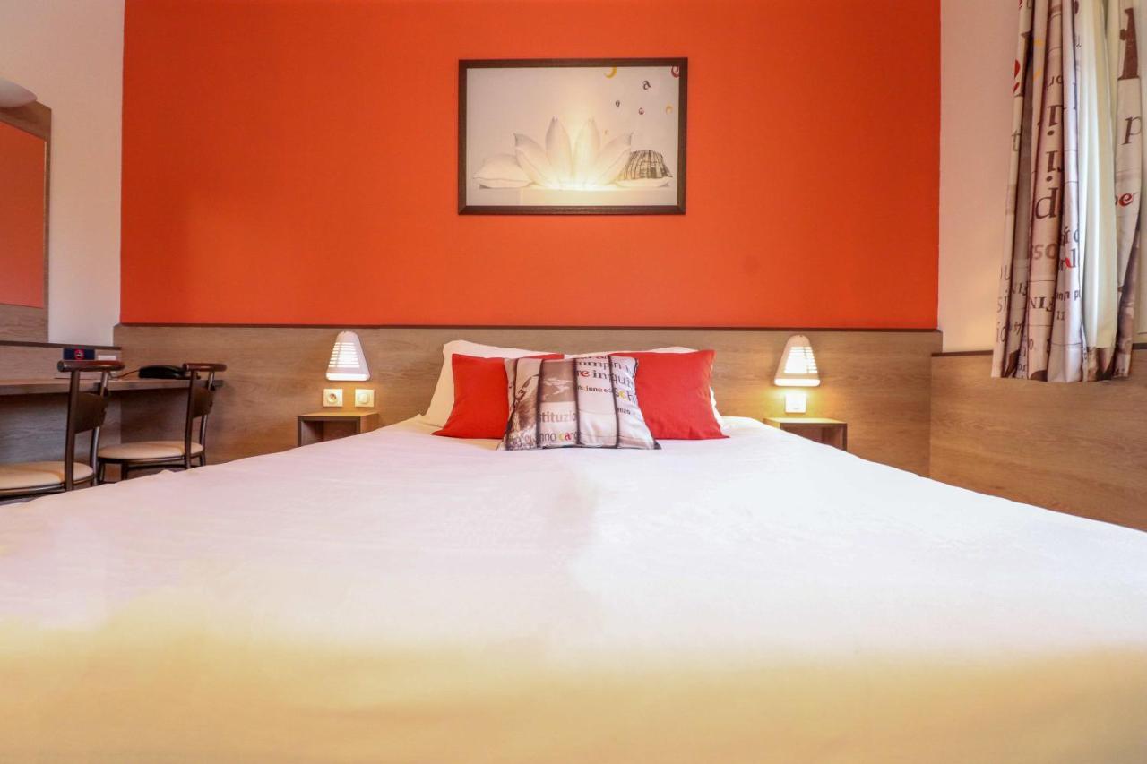 ACE Hôtel Travel Athée sur Cher Esterno foto